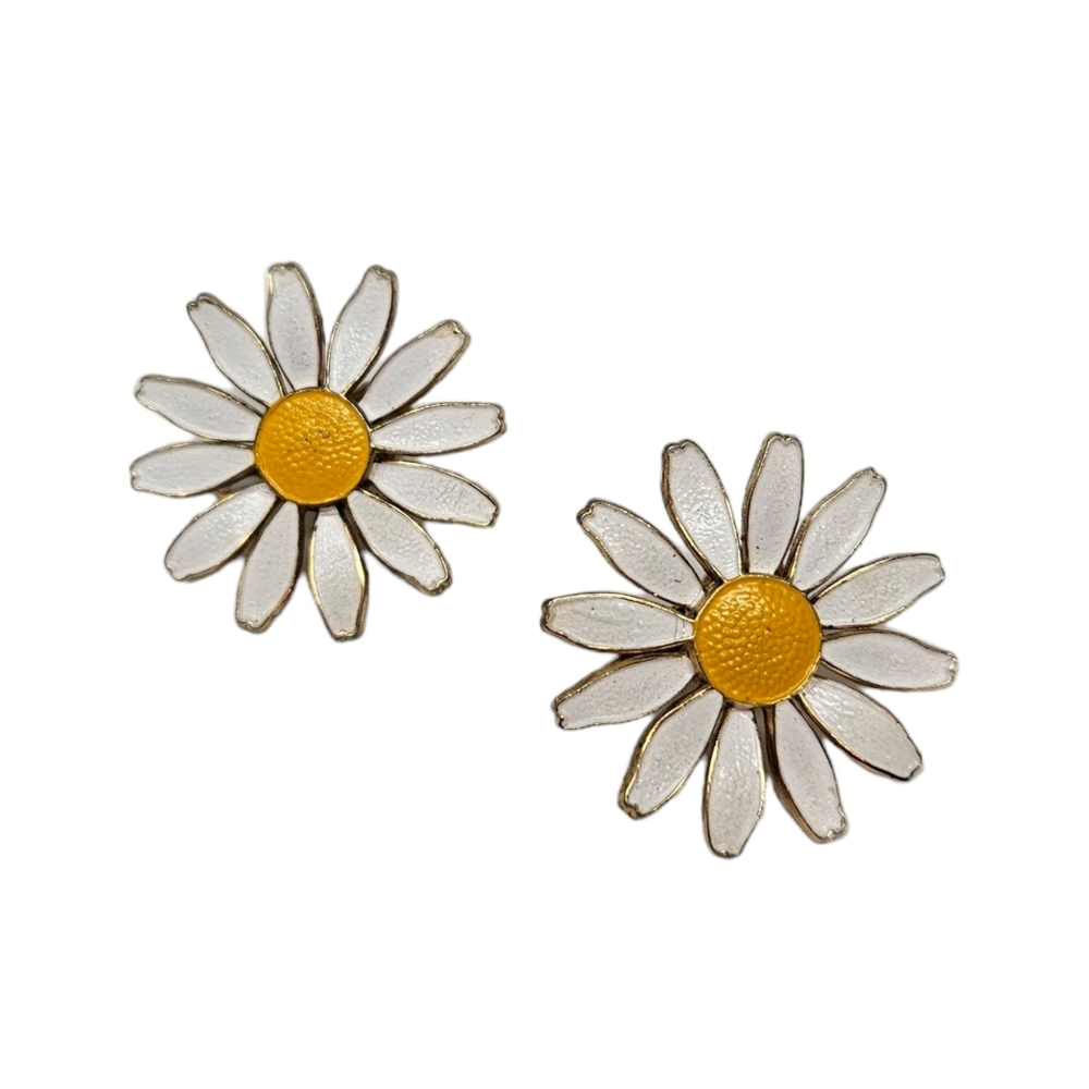 Vintage Accessocraft Daisy Earrings Hinge Screwback Signed